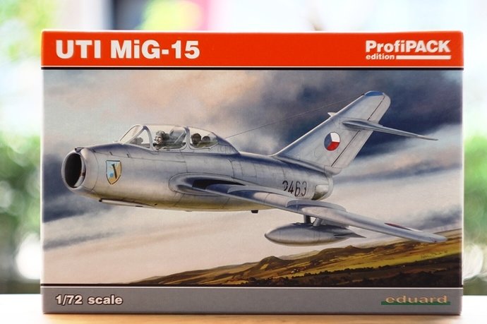 000_MiG15UTI_box