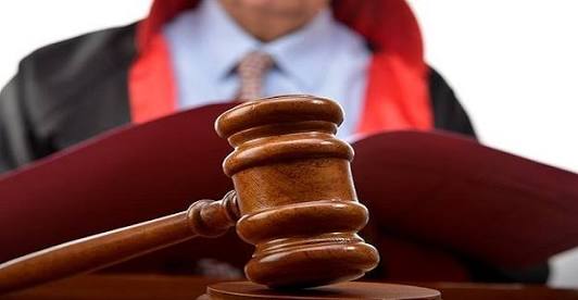 Hakim apa kehakiman kekuasaan wewenang pelaksana sebagai Peran Hakim