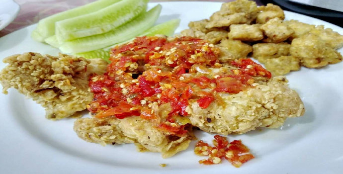 Inilah ayam geprek yang diklaim pertama di Indonesia