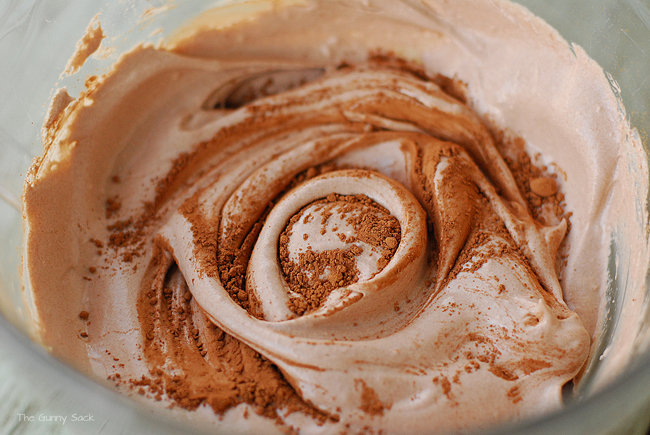 chocolate_mocha_whipped_cream_recipe