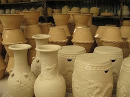 Apa saja cara merawat kerajinan keramik  dari tanah liat 