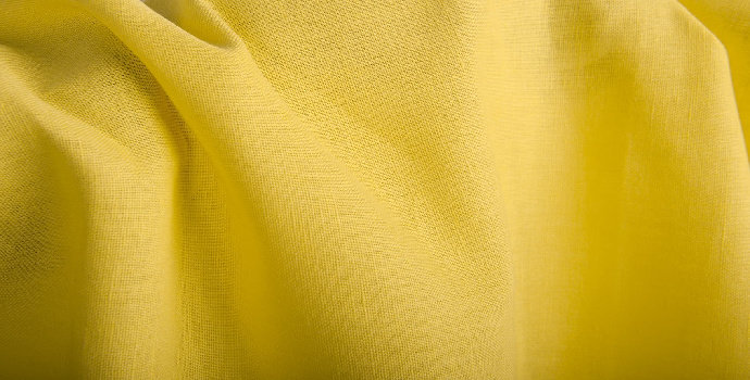 pakaian warna kuning