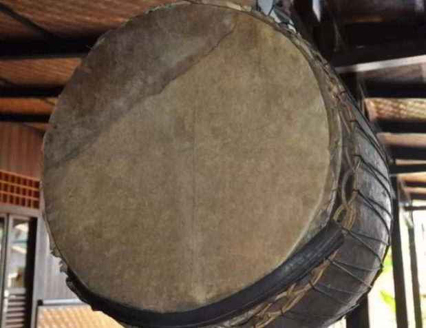 alat-musik-tradisional-yang-dipukul-gondra