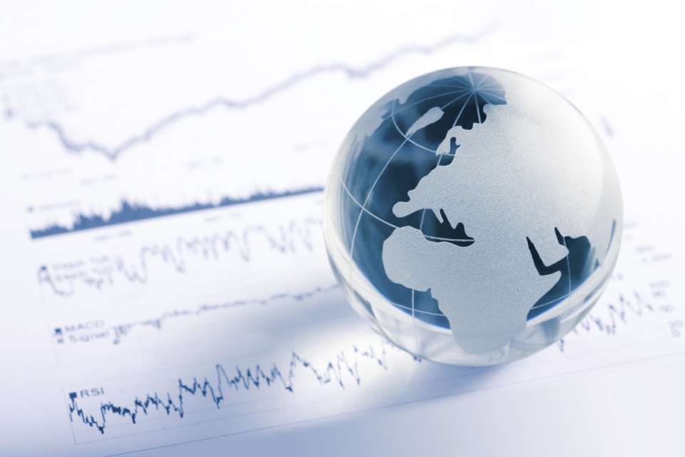 bX1RPv_o-WORLD-ECONOMIC-OUTLOOK-facebook